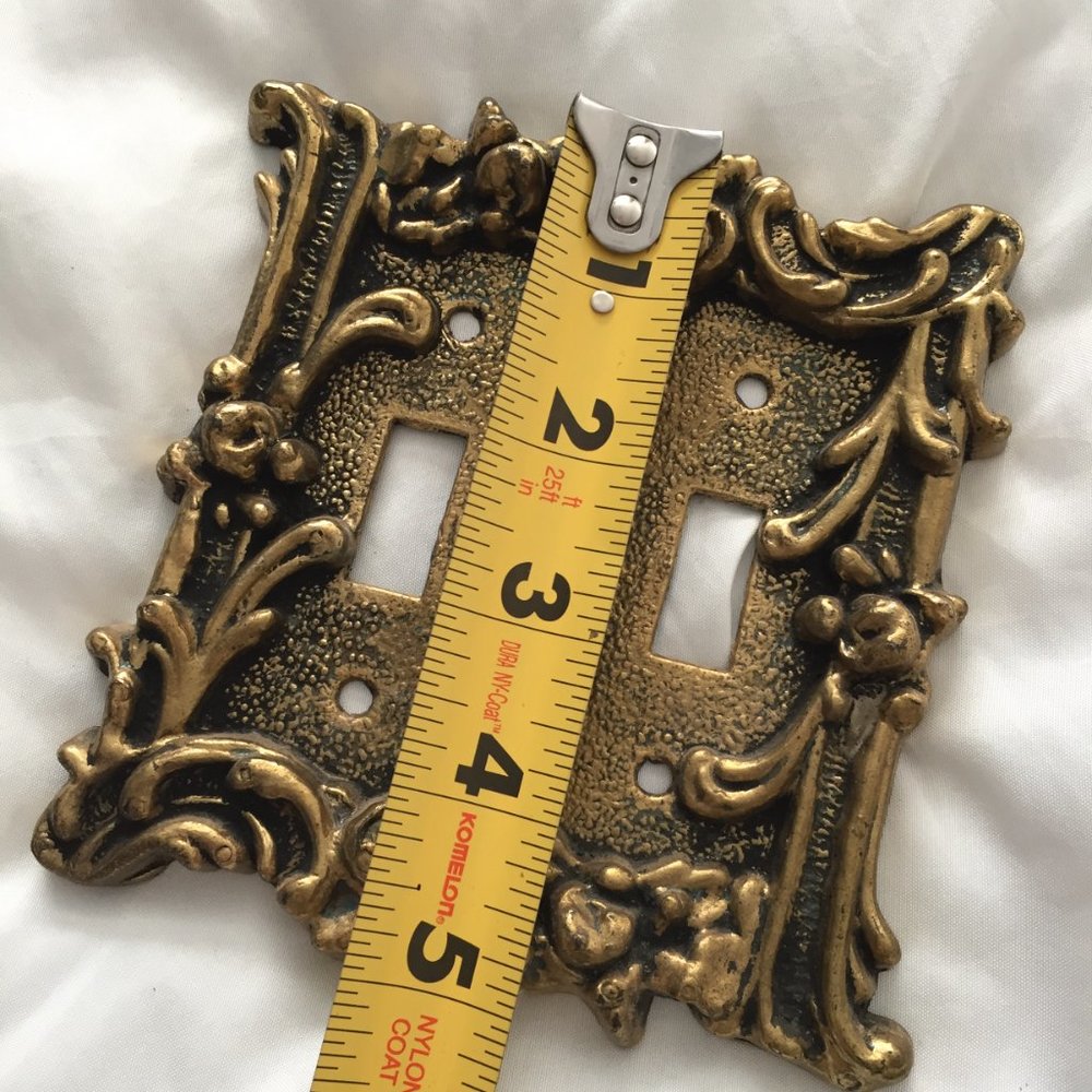 2 Vintage Double Wall Plate Light Switches 1-American Tack & 1-Unbranded Metal - Picture 4 of 12
